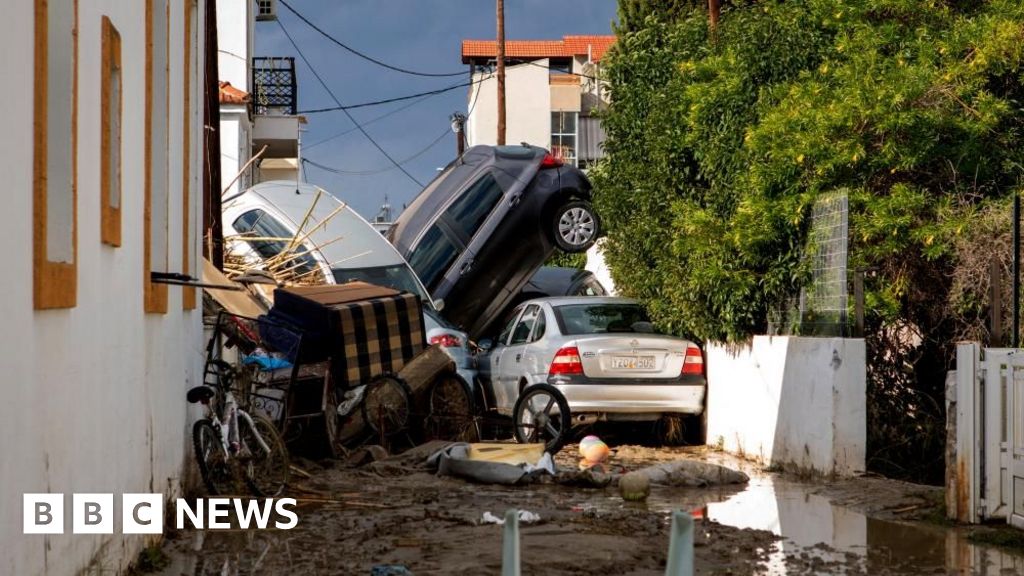 Two die as Storm Bora sweeps across Greece