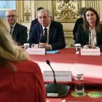 France not to name new government before Monday evening