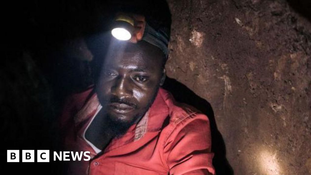 DR Congo accuses Apple of using conflict minerals