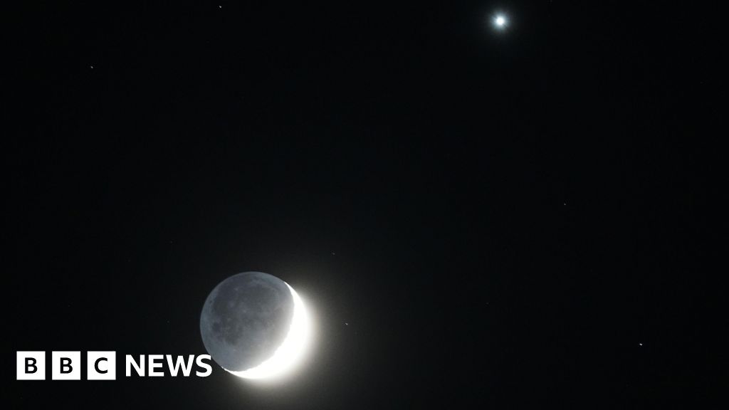 Venus and crescent Moon stun stargazers